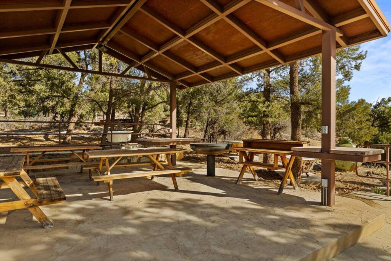 Steel Pine Lodge A Rustic Mountain Retreat Views Baldwin Lake Экстерьер фото