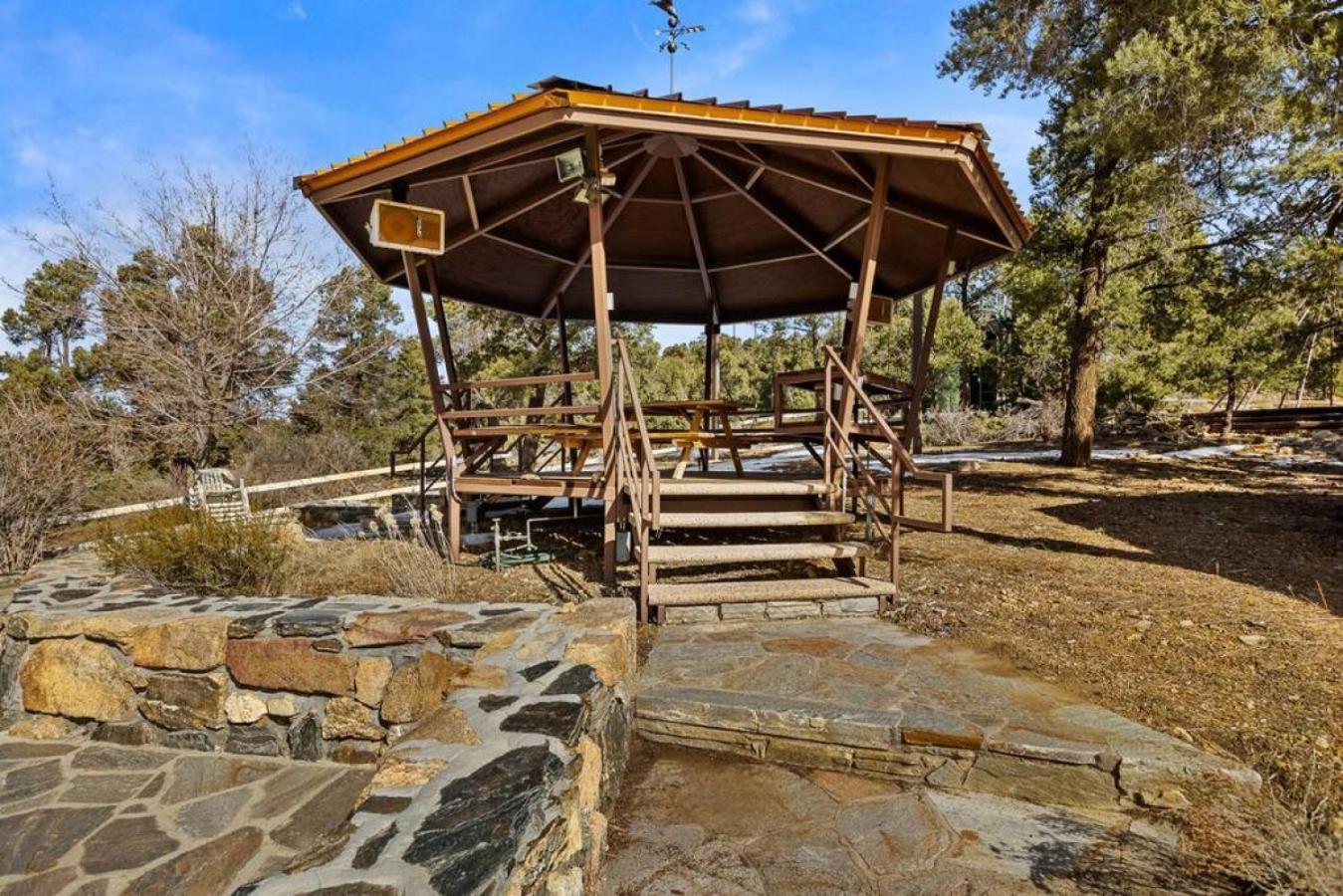 Steel Pine Lodge A Rustic Mountain Retreat Views Baldwin Lake Экстерьер фото