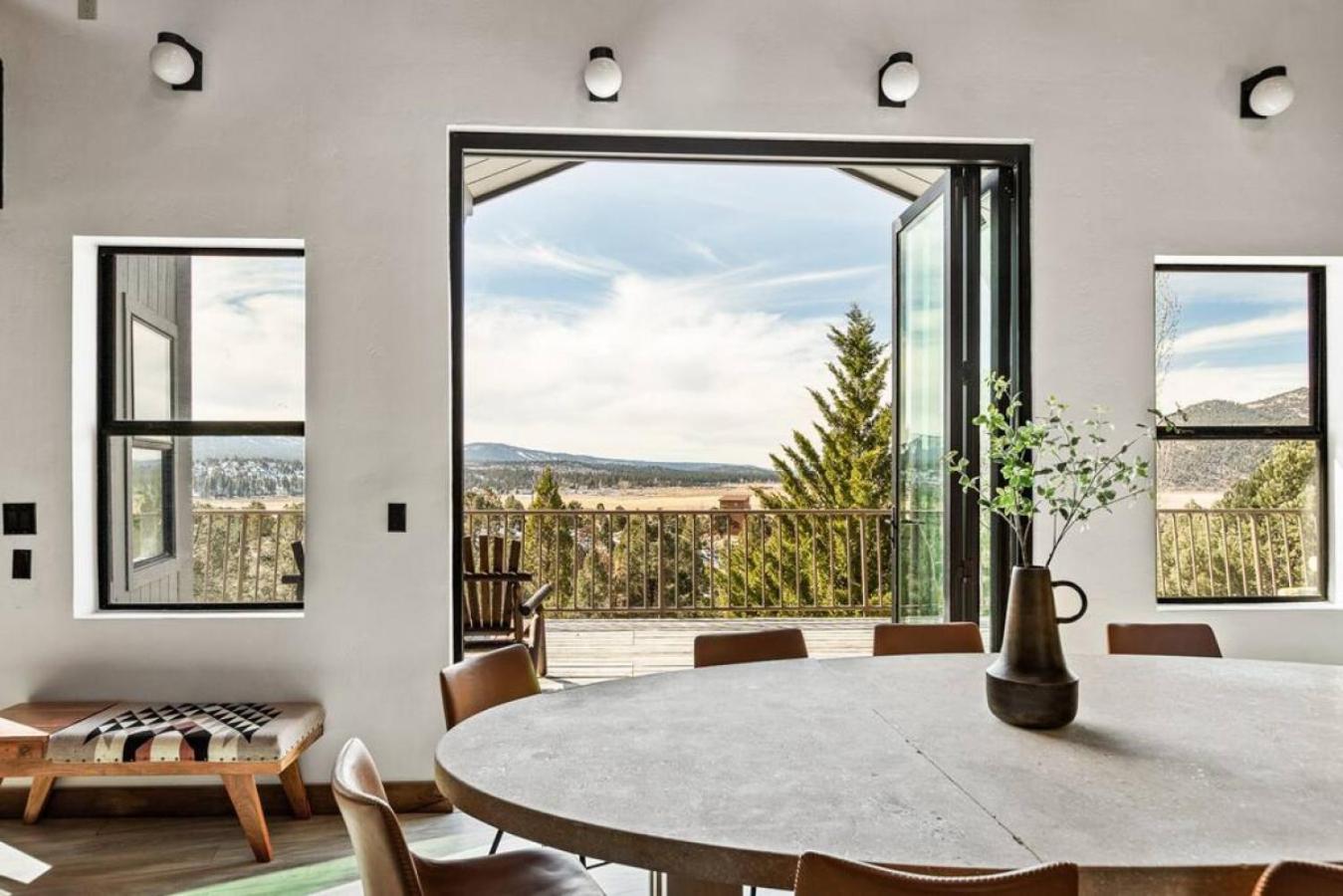 Steel Pine Lodge A Rustic Mountain Retreat Views Baldwin Lake Экстерьер фото